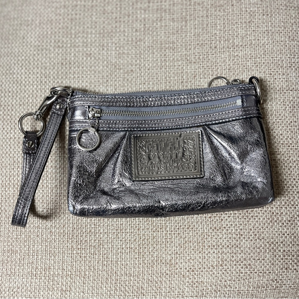 Coach Poppy Gunmetal Wristlet, EUC, clean bright interior, tag inside, 8 x5”